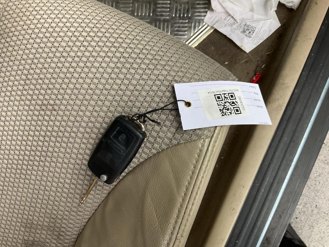 Photo '11' of Nissan Tiida