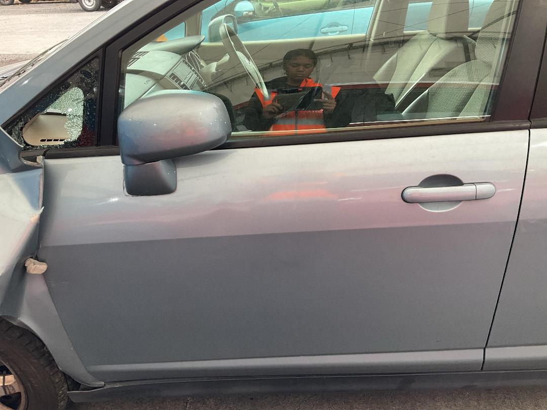 Photo '25' of Nissan Tiida