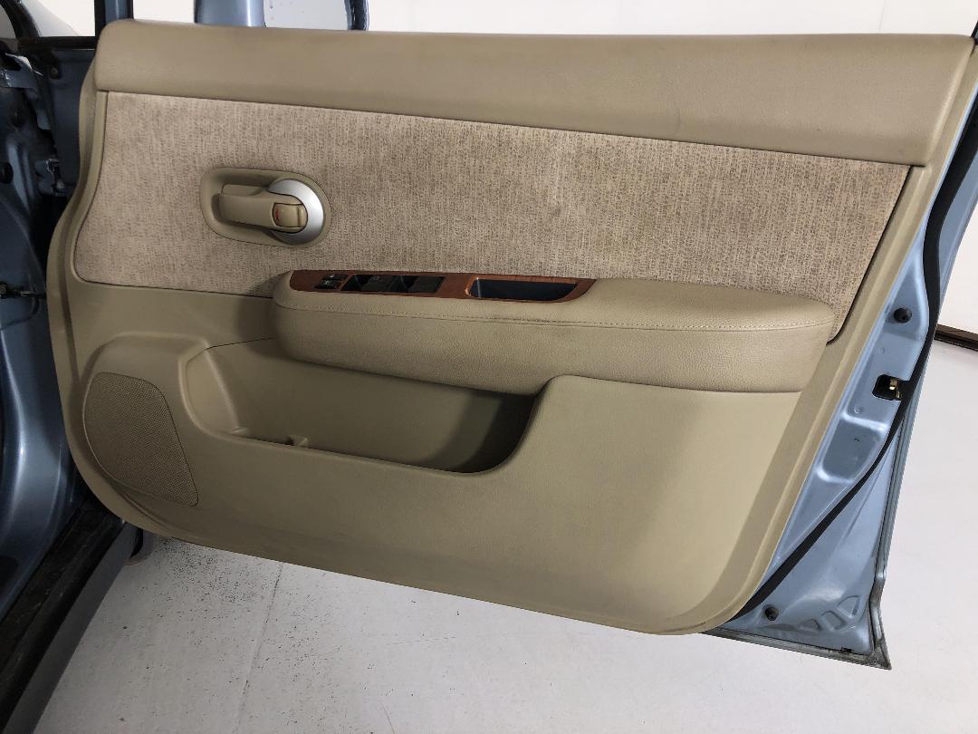 Photo '13' of Nissan Tiida Latio