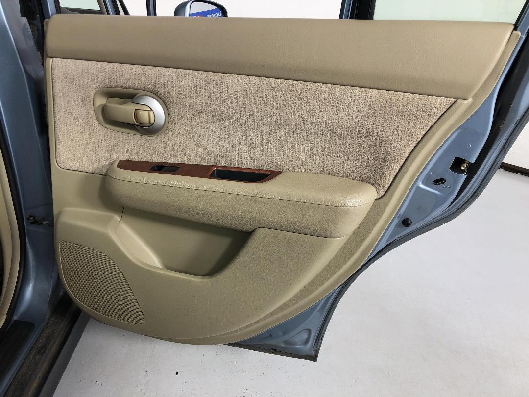 Photo '17' of Nissan Tiida Latio