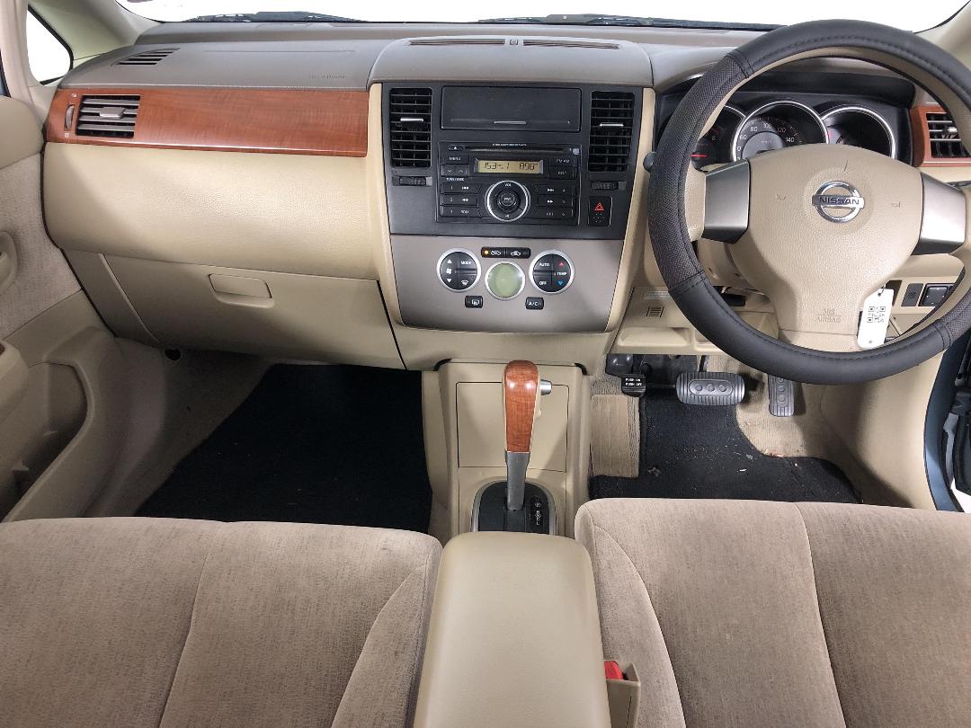 Photo '19' of Nissan Tiida Latio