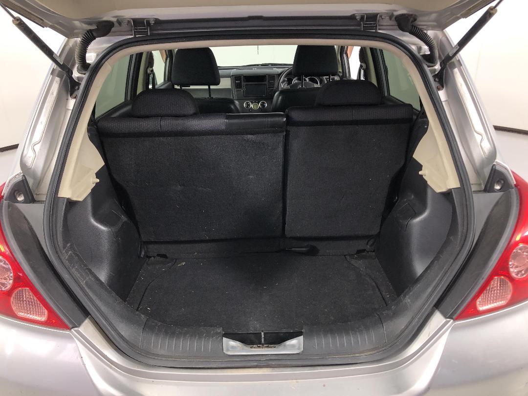 Photo '14' of Nissan Tiida