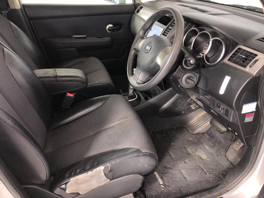 Photo '16' of Nissan Tiida