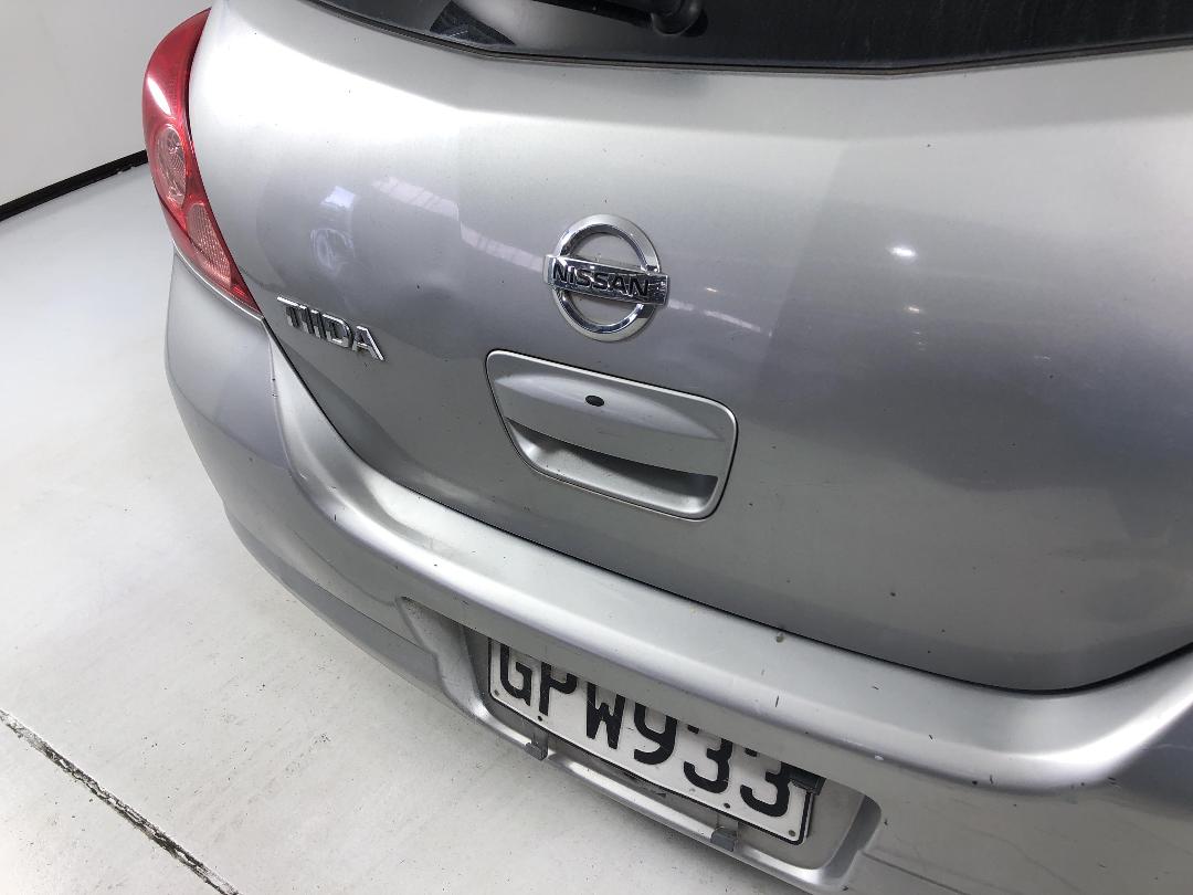 Photo '28' of Nissan Tiida