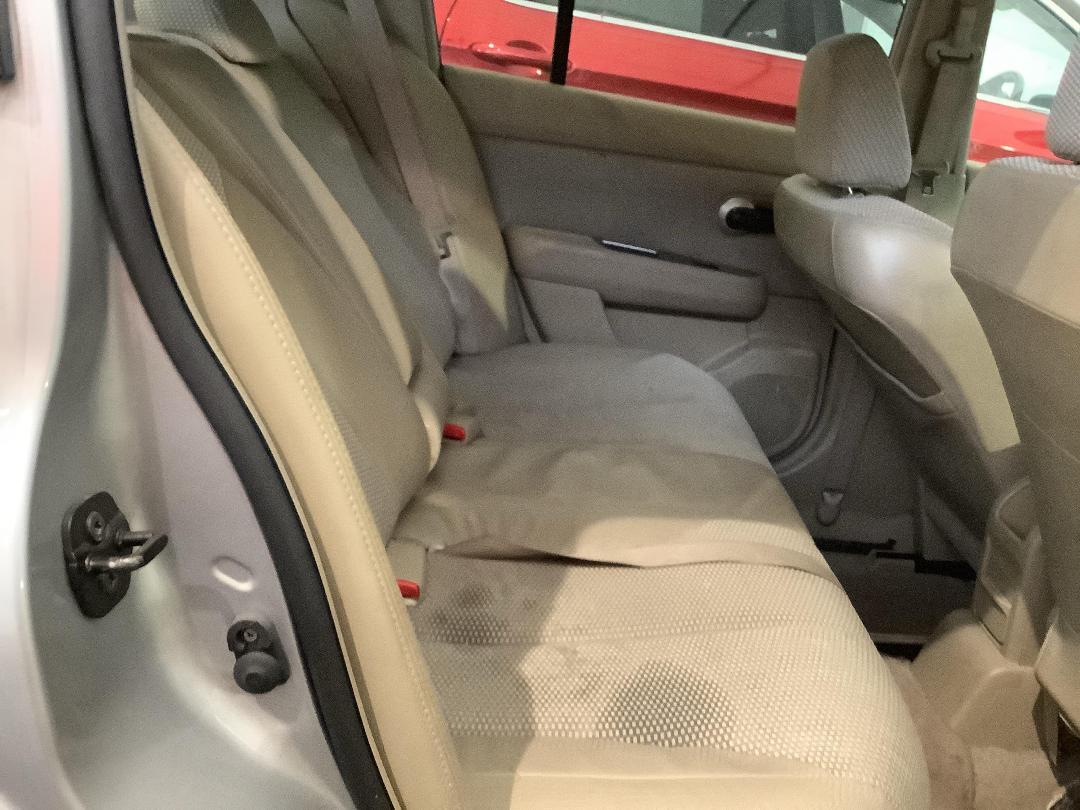 Photo '9' of Nissan Tiida