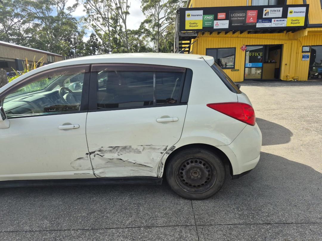 Photo '5' of Nissan Tiida Photo '5' of Nissan Tiida