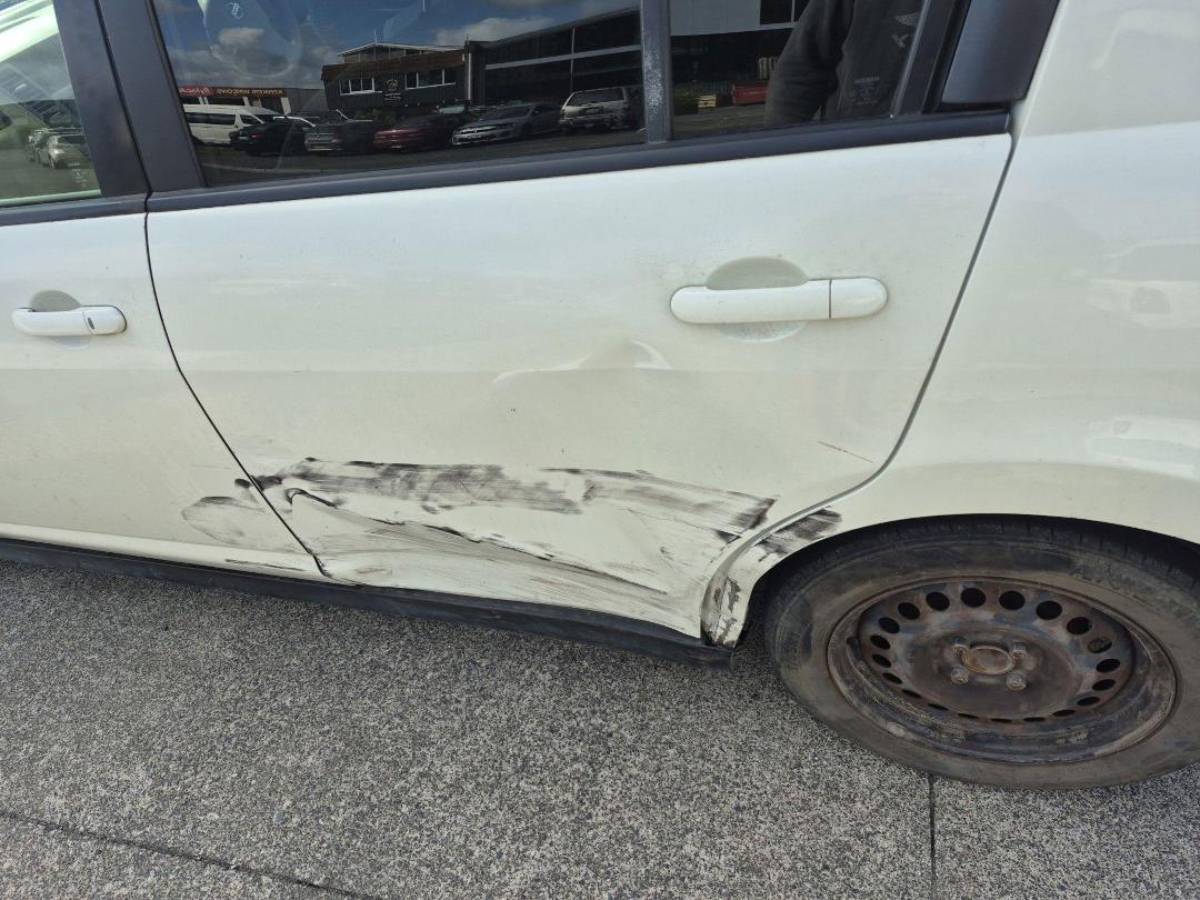 Photo '8' of Nissan Tiida Photo '8' of Nissan Tiida