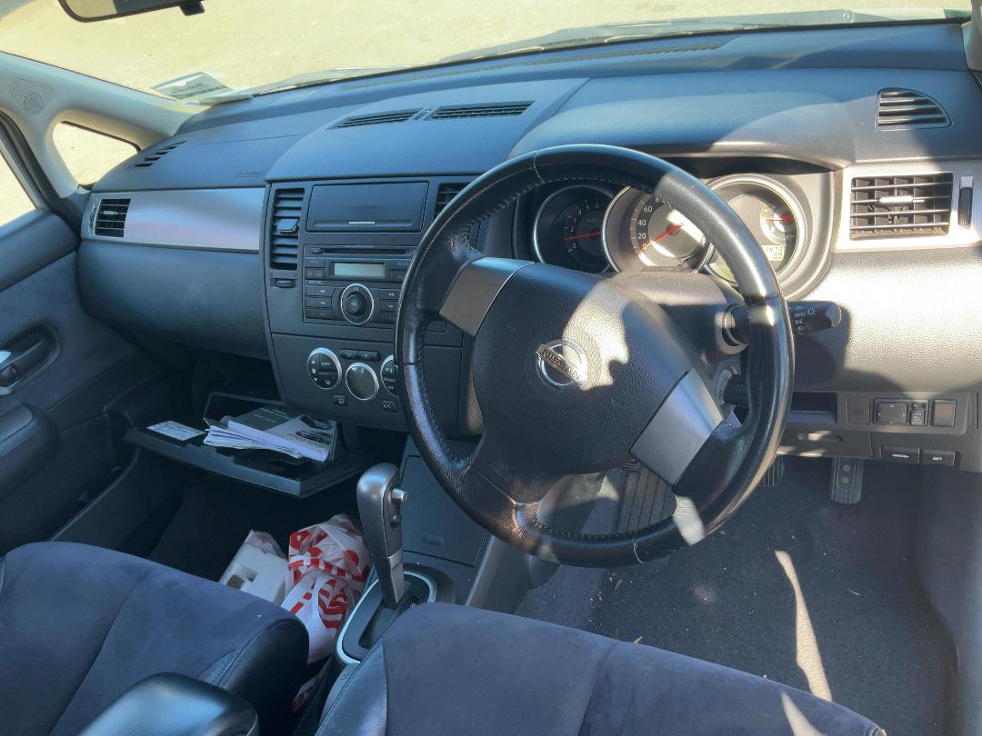 Photo '14' of Nissan Tiida