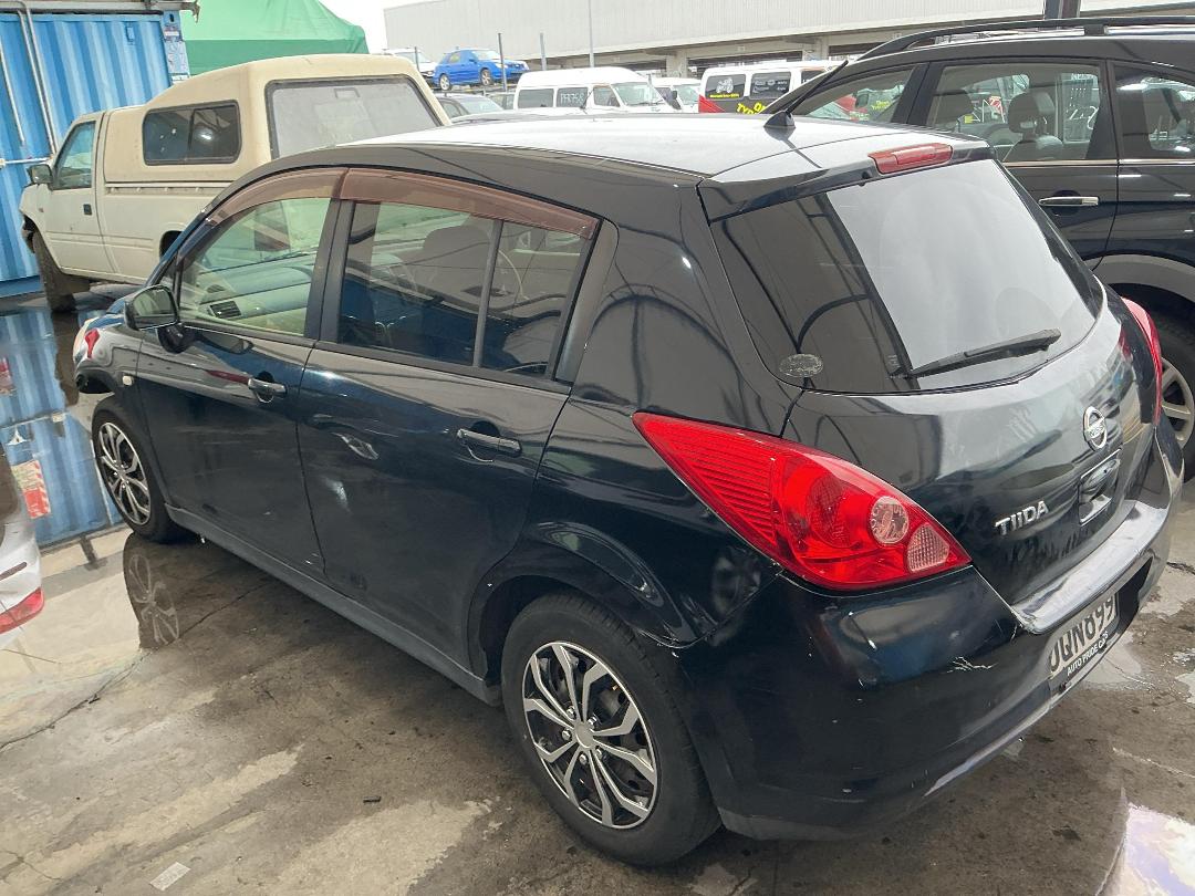 Photo '4' of Nissan Tiida