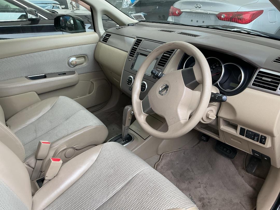 Photo '8' of Nissan Tiida