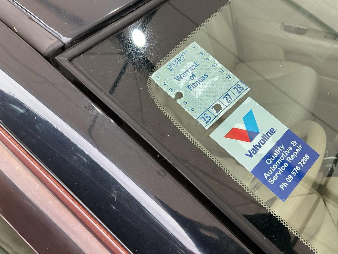 Photo '16' of Nissan Tiida