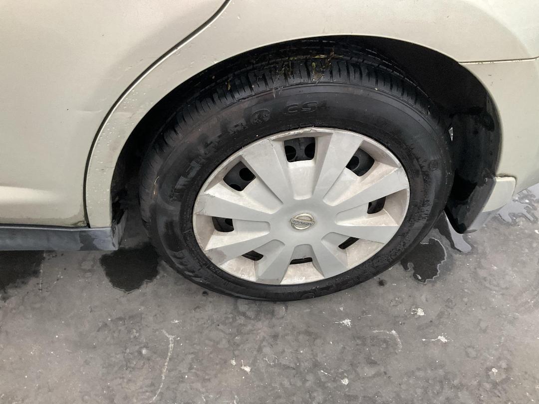 Photo '8' of Nissan Tiida