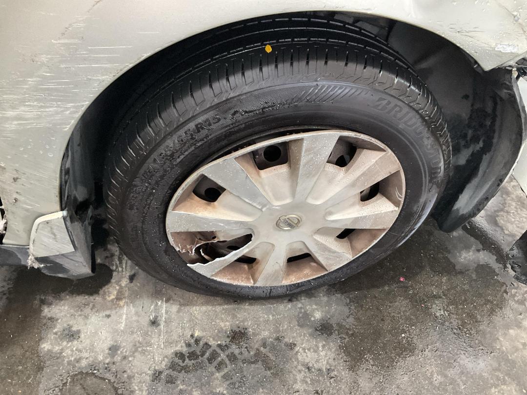 Photo '10' of Nissan Tiida