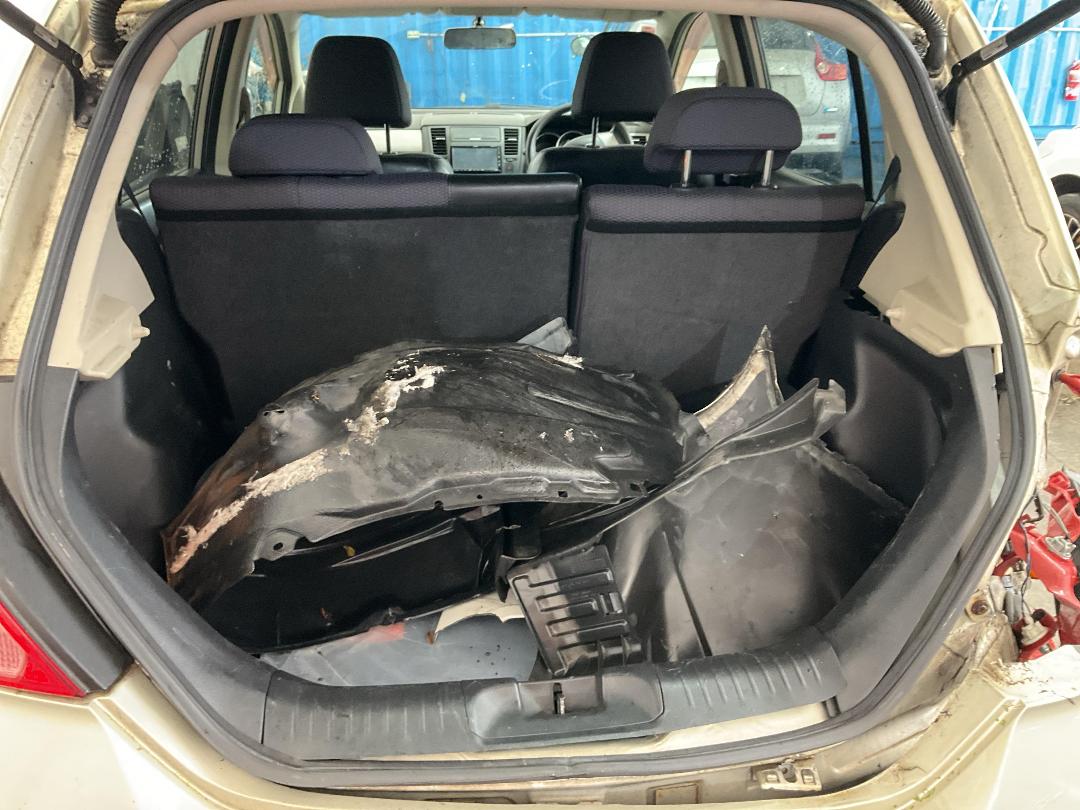 Photo '11' of Nissan Tiida