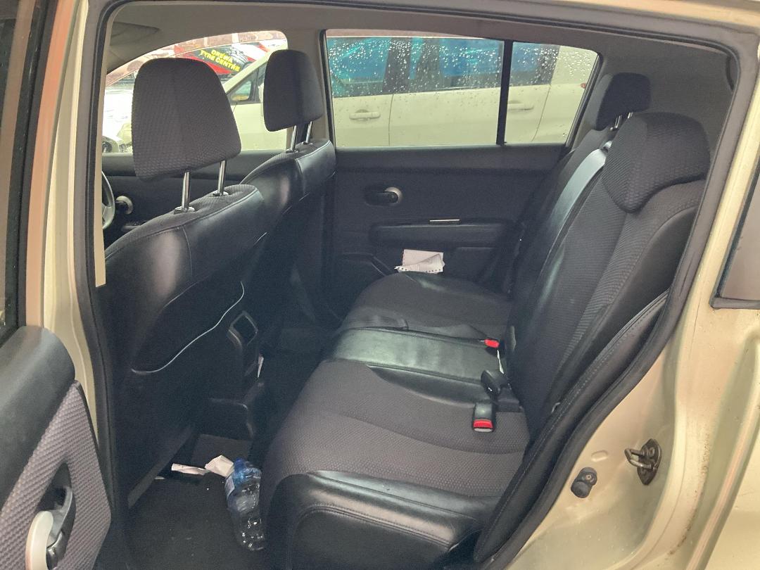 Photo '13' of Nissan Tiida