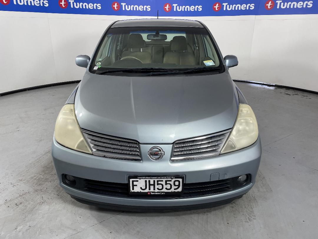 Photo '2' of Nissan Tiida