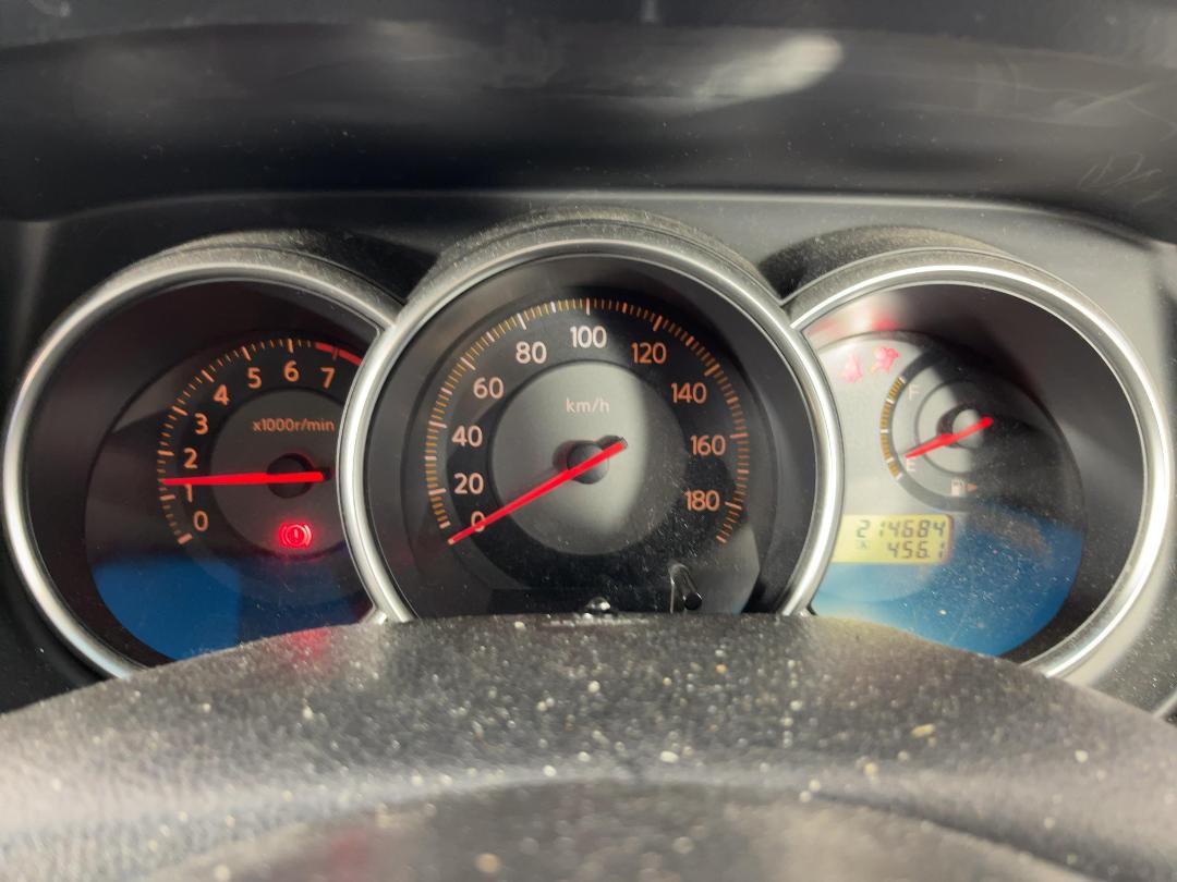 Photo '21' of Nissan Tiida Photo '21' of Nissan Tiida