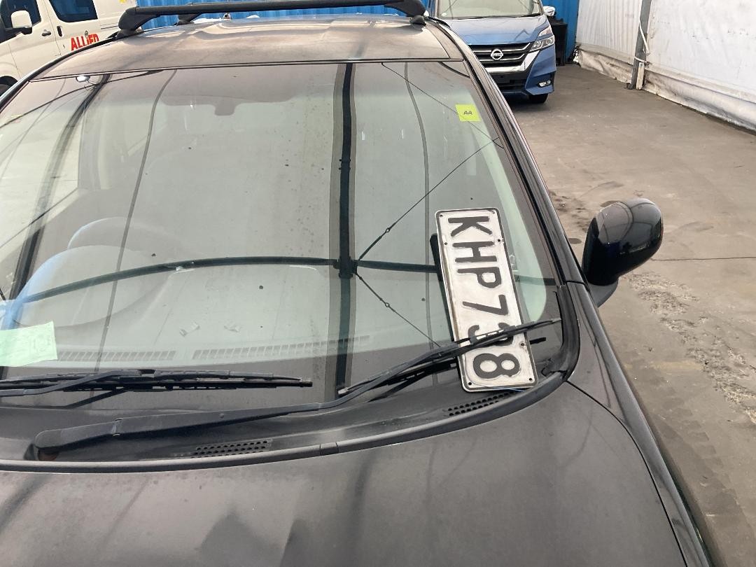 Photo '15' of Nissan Wingroad Photo '15' of Nissan Wingroad