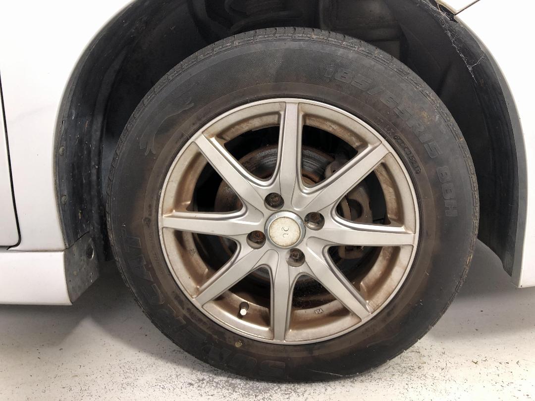 Photo '2' of Nissan Wingroad Photo '2' of Nissan Wingroad