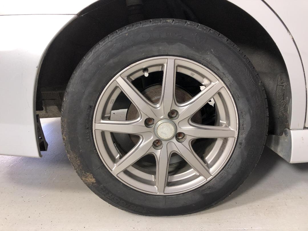 Photo '8' of Nissan Wingroad Photo '8' of Nissan Wingroad