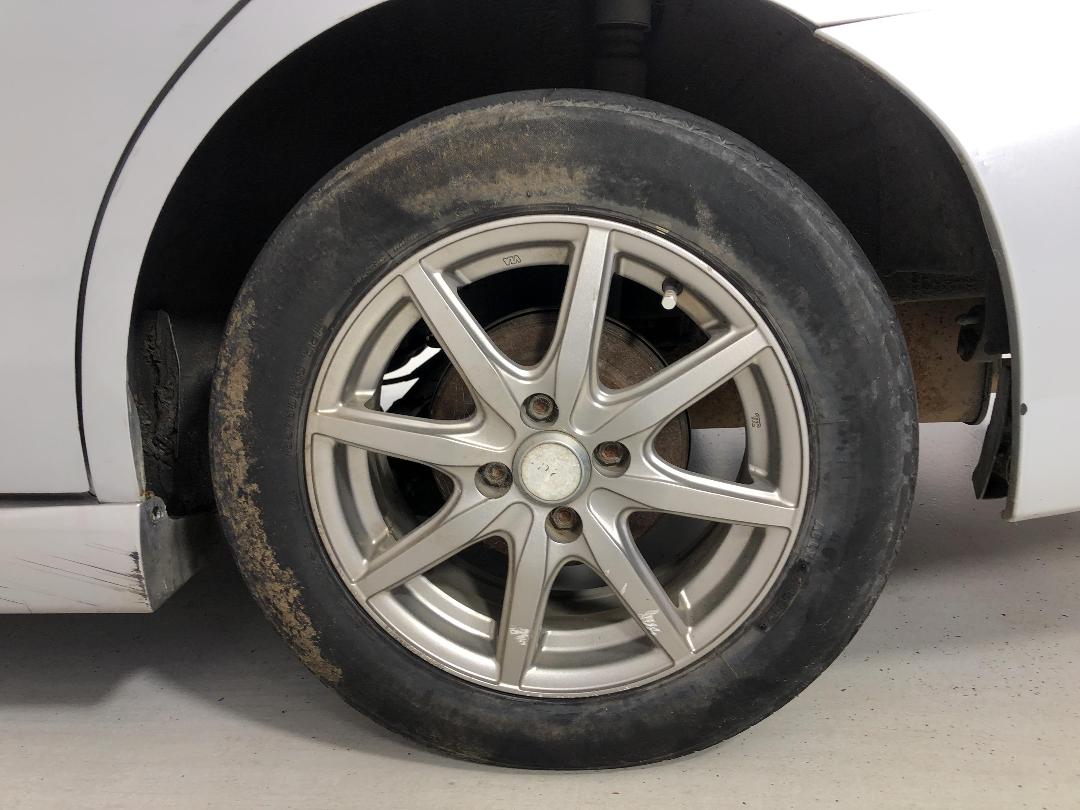 Photo '11' of Nissan Wingroad Photo '11' of Nissan Wingroad