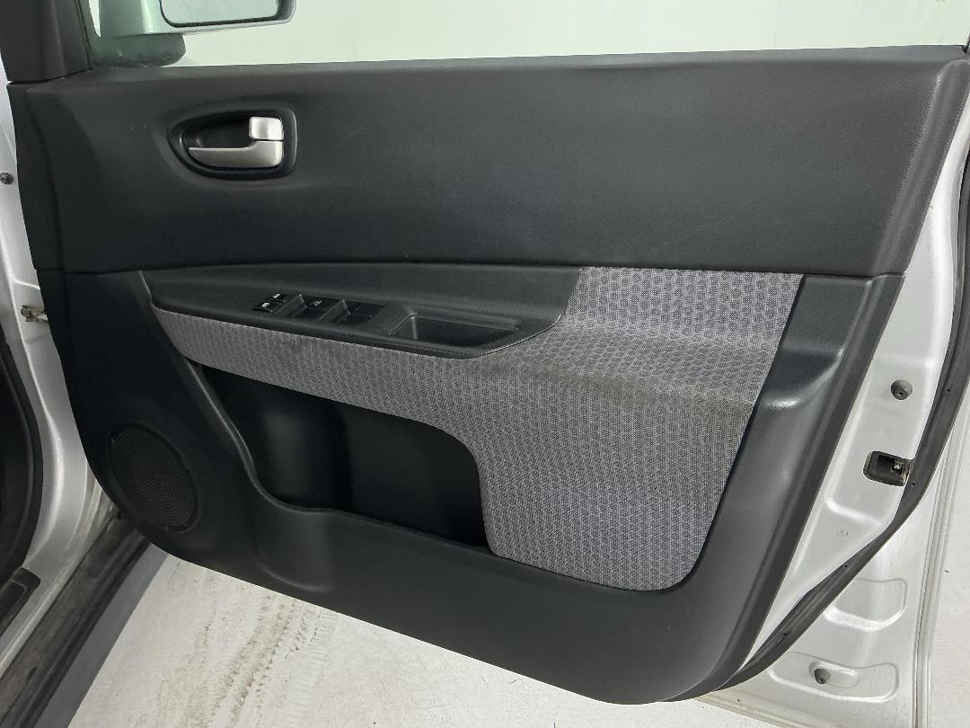 Photo '13' of Nissan Wingroad