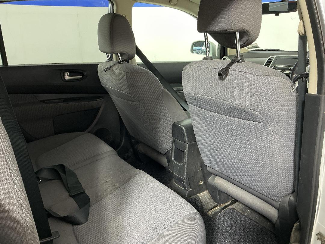 Photo '18' of Nissan Wingroad