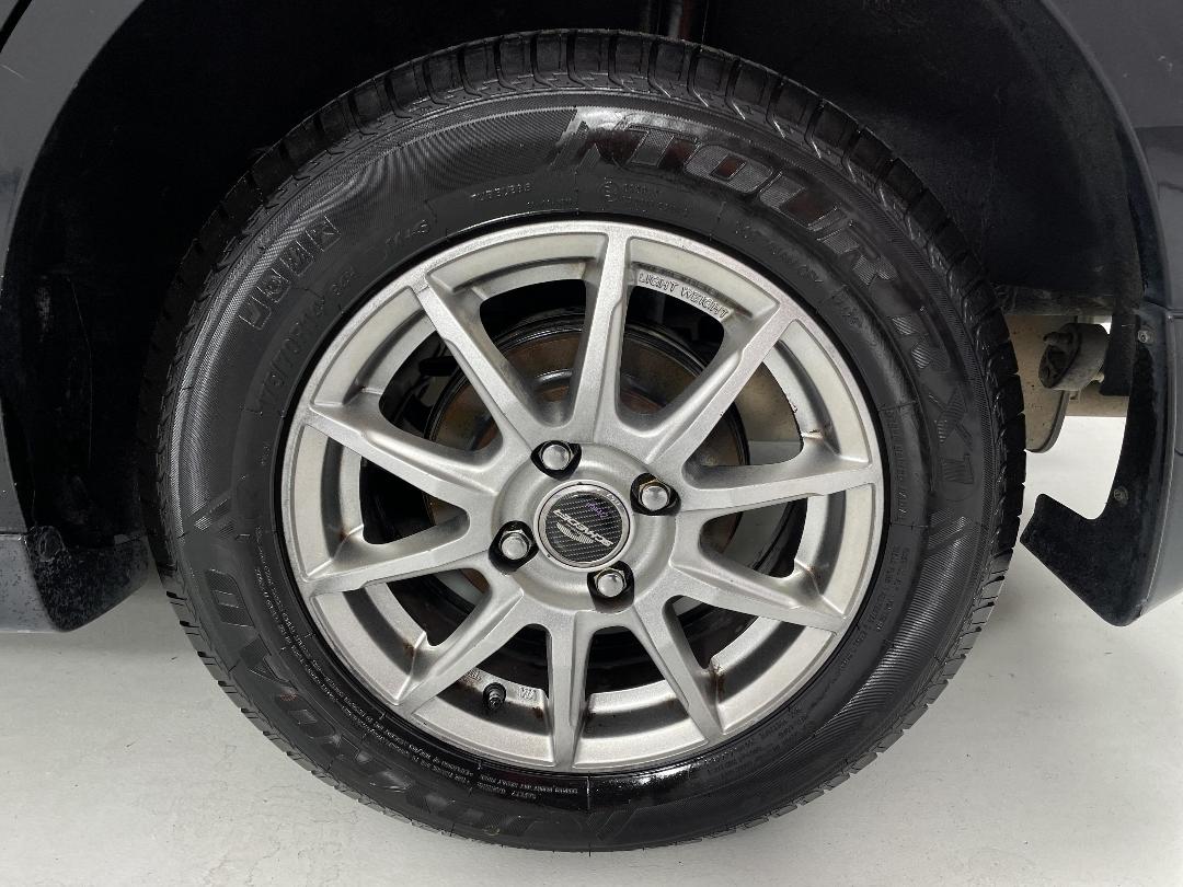 Photo '11' of Nissan Wingroad