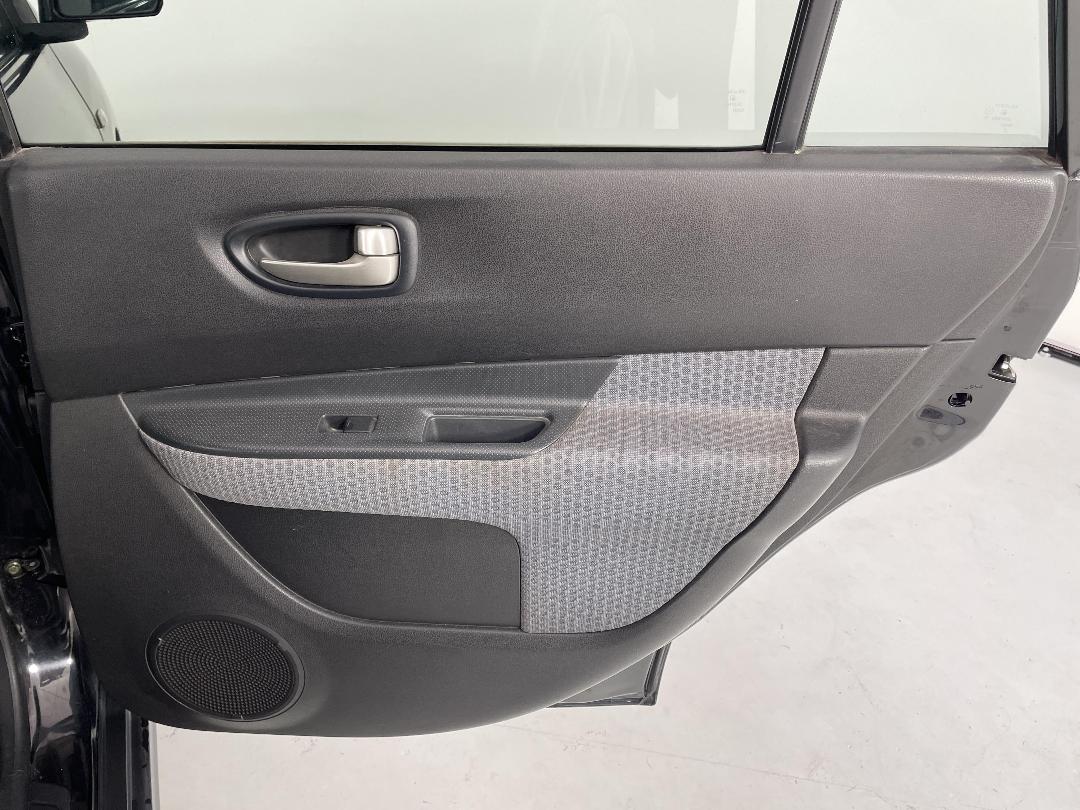 Photo '19' of Nissan Wingroad