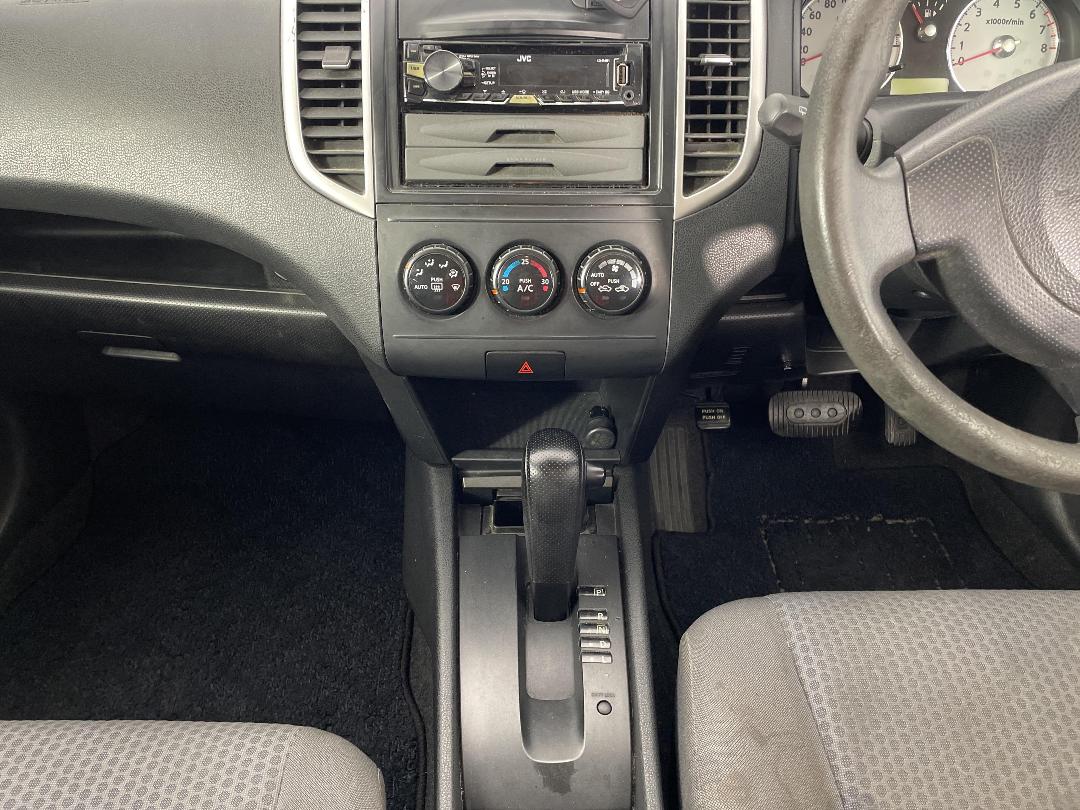 Photo '18' of Nissan Wingroad