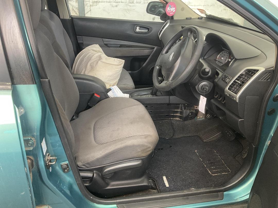 Photo '17' of Nissan Wingroad