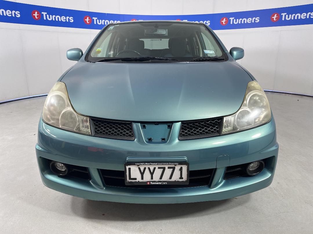 Photo '2' of Nissan Wingroad Photo '2' of Nissan Wingroad