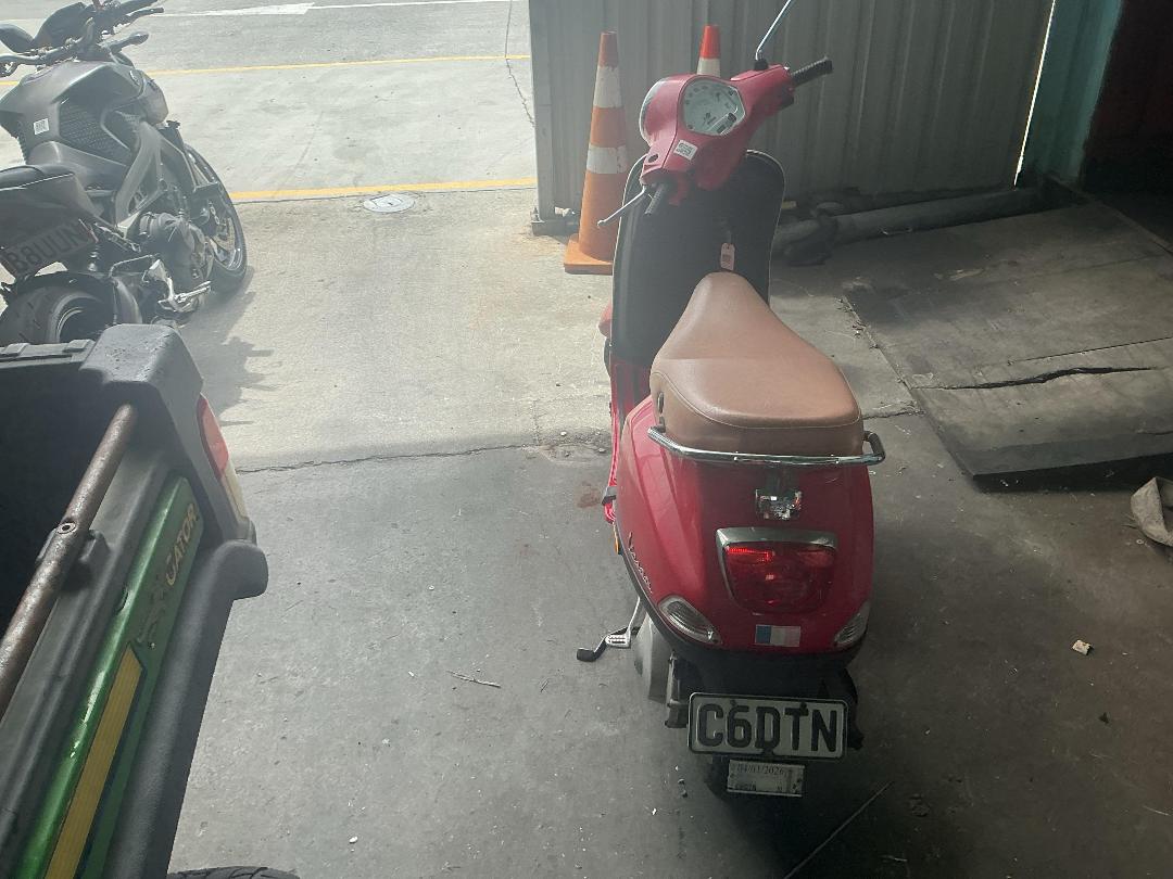 Photo '6' of PIAGGIO VESPA LX50