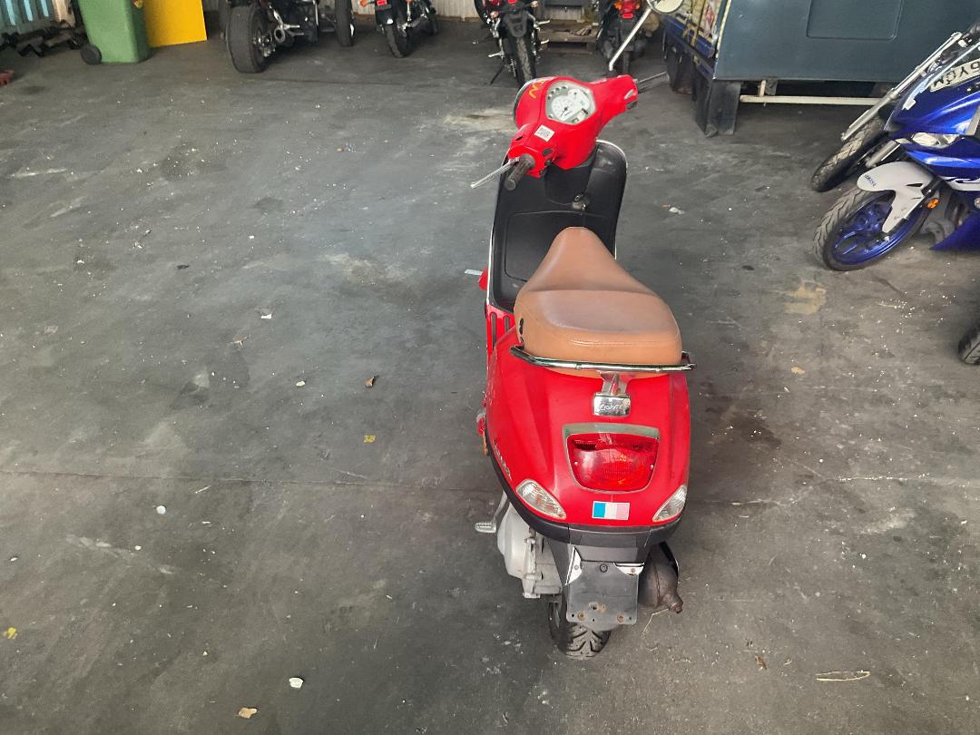 Photo '6' of Piaggio Vespa LX50