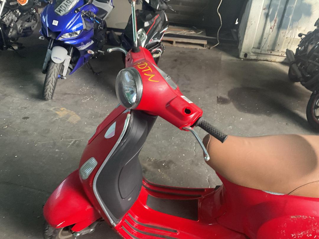 Photo '12' of Piaggio Vespa LX50