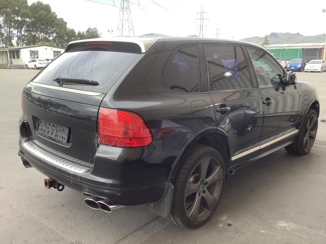 Photo '4' of Porsche Cayenne S TIP Photo '4' of Porsche Cayenne S TIP