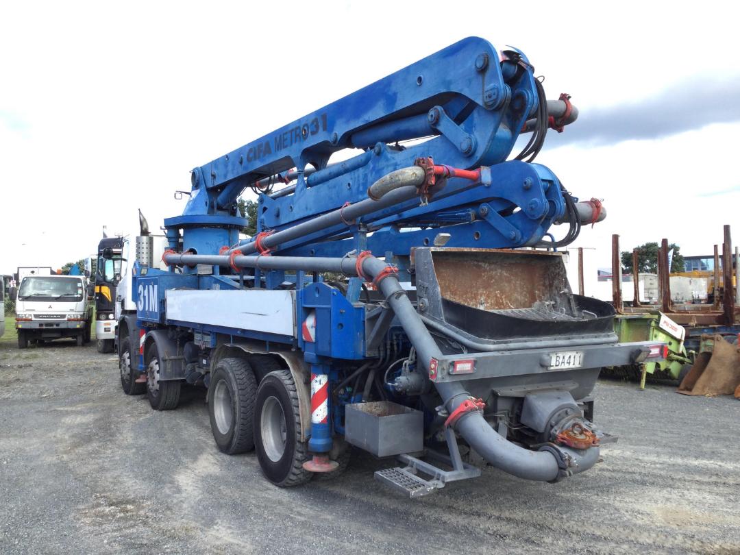 Photo '6' of SCANIA 114 CB8X4HZ 340 Concrete Pump Truck Photo '6' of SCANIA 114 CB8X4HZ 340 Concrete Pump Truck