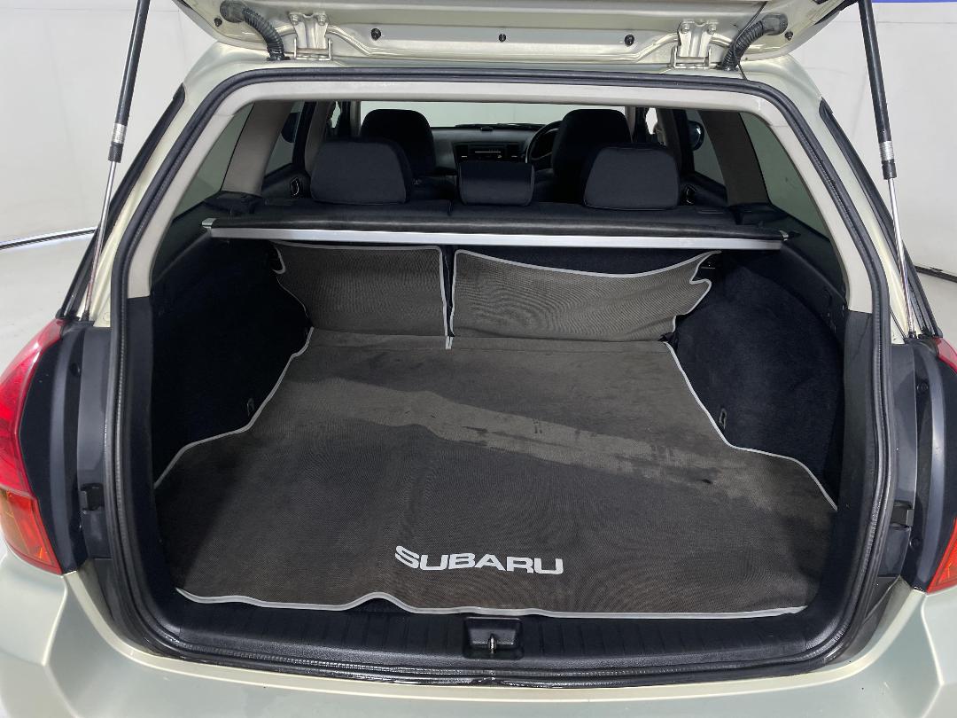 Photo '14' of Subaru Legacy Photo '14' of Subaru Legacy