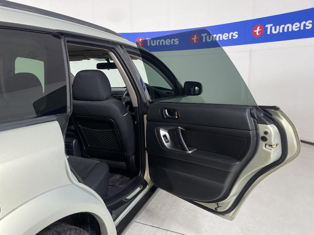 Photo '19' of Subaru Legacy Photo '19' of Subaru Legacy