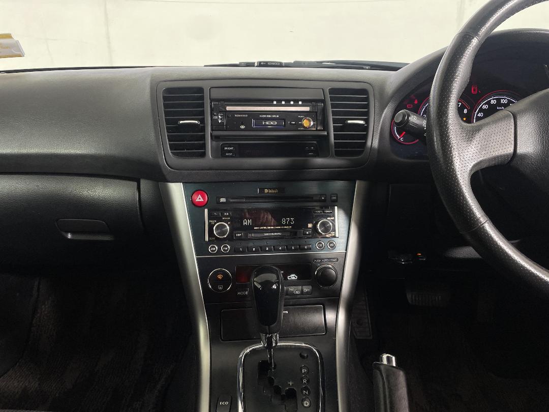 Photo '18' of Subaru Legacy Photo '18' of Subaru Legacy