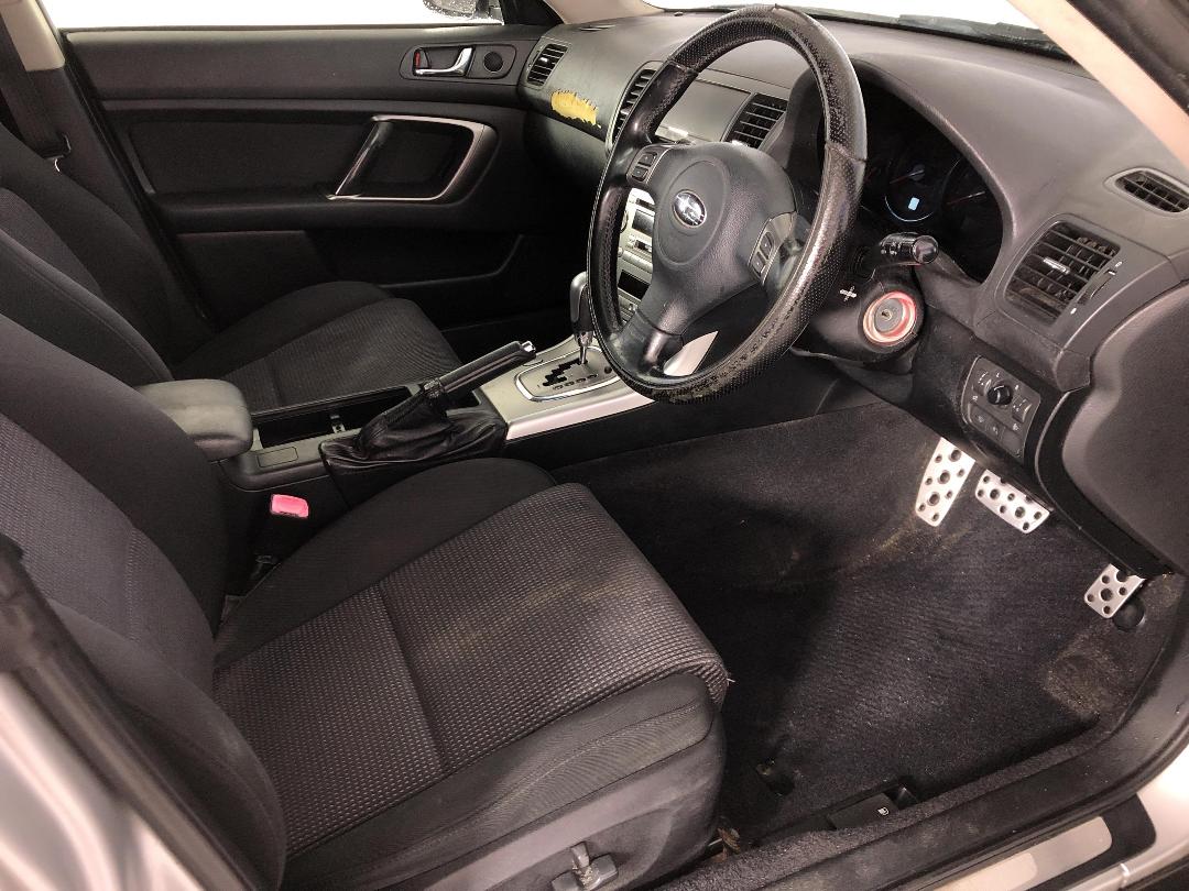 Photo '16' of Subaru Legacy Photo '16' of Subaru Legacy