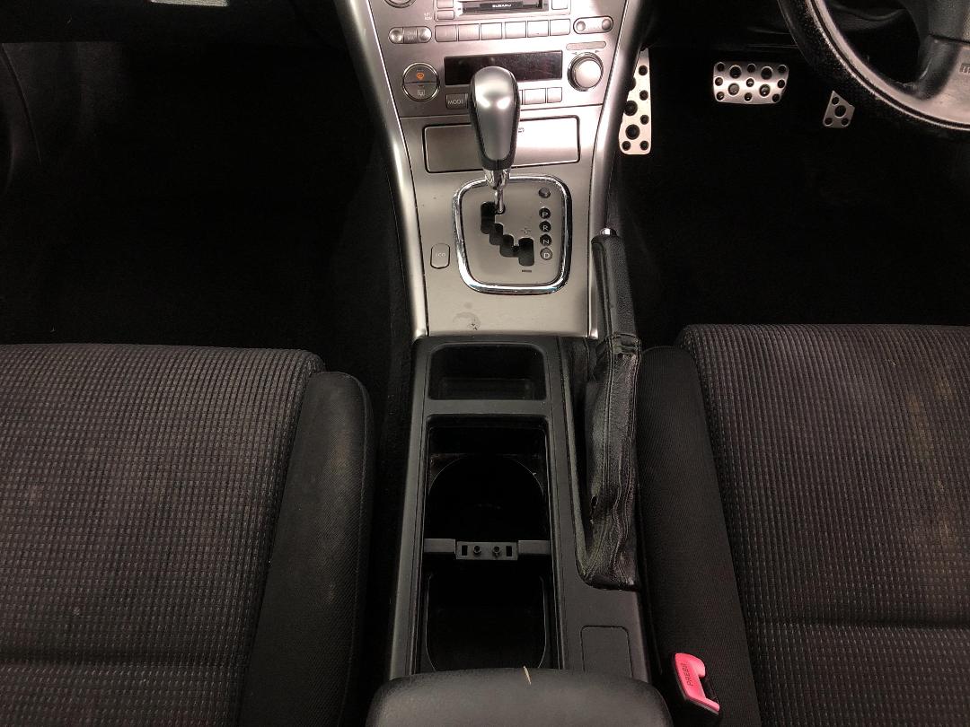 Photo '18' of Subaru Legacy Photo '18' of Subaru Legacy