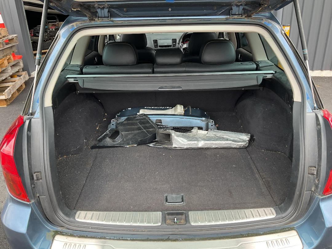 Photo '17' of Subaru Legacy Photo '17' of Subaru Legacy