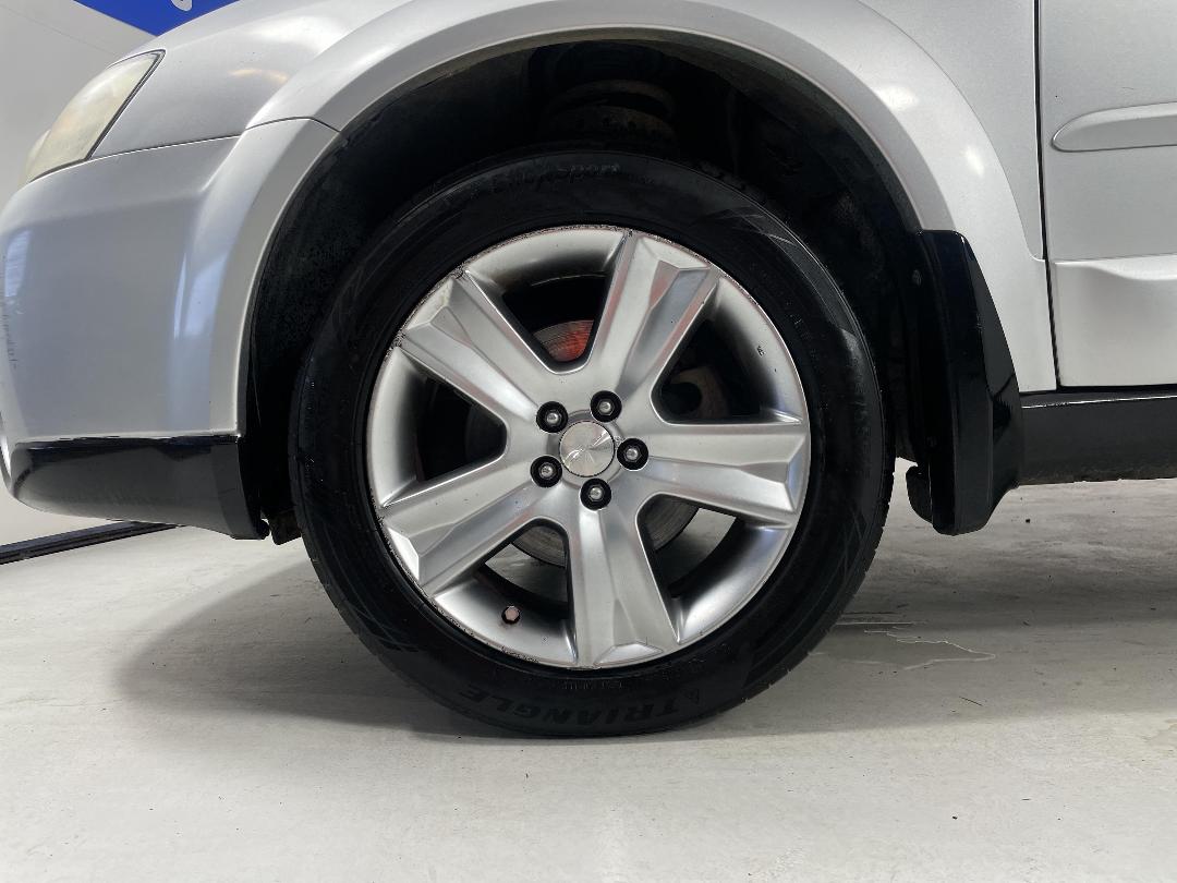 Photo '10' of Subaru Legacy Photo '10' of Subaru Legacy