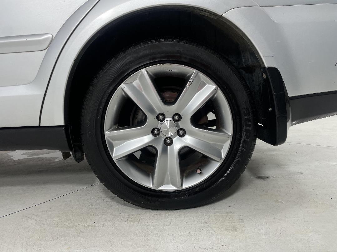 Photo '11' of Subaru Legacy Photo '11' of Subaru Legacy