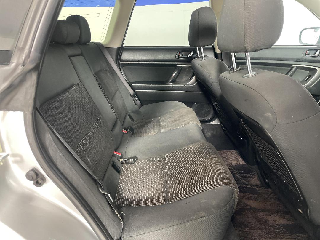 Photo '20' of Subaru Legacy Photo '20' of Subaru Legacy