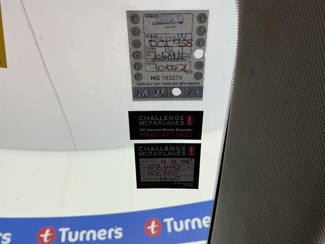 Photo '24' of Subaru Legacy