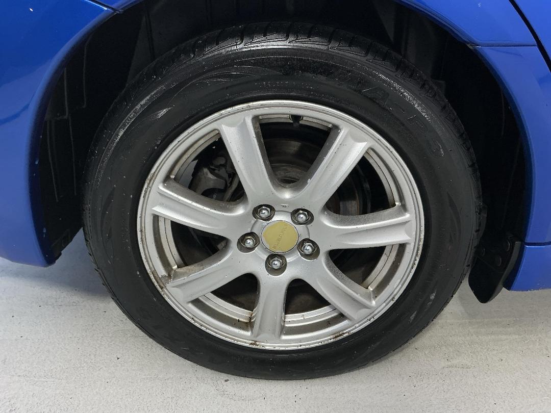 Photo '12' of Subaru Legacy