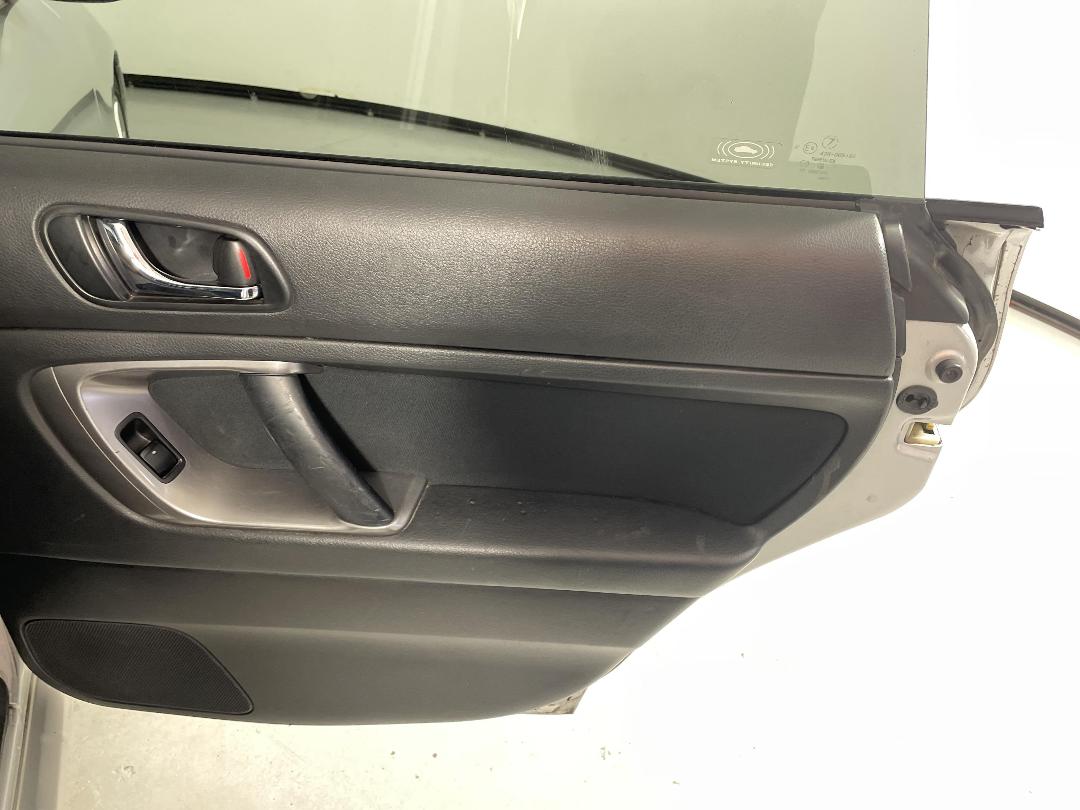 Photo '19' of Subaru Legacy Photo '19' of Subaru Legacy