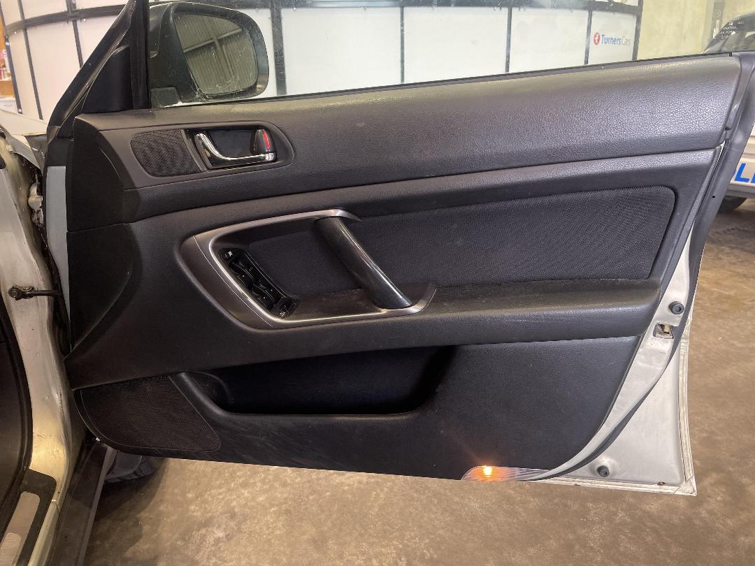 Photo '13' of Subaru Legacy Outback